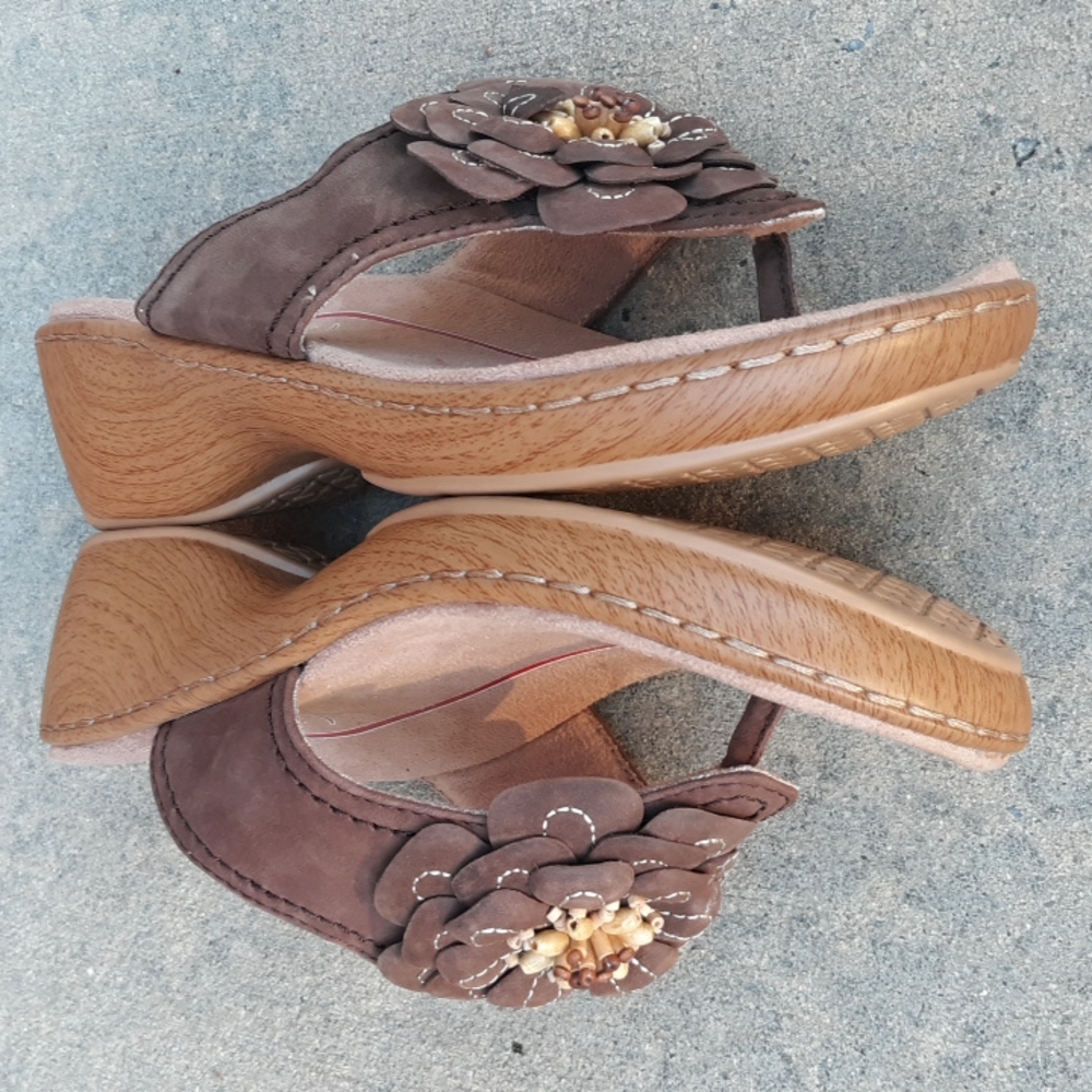 Klogs Size 8 Floral Beaded Brown Leather Faux Wooden Wedge Thong Clog Sandals